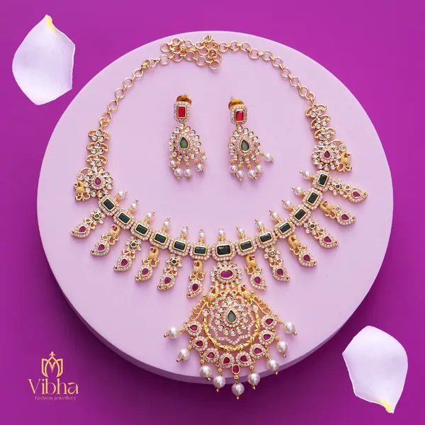 Gold_Premium_Metal_Necklace_Set_For_Women