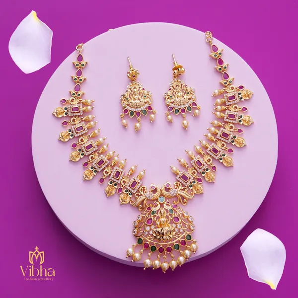 Gold_Premium_Metal_Necklace_Set_For_Women