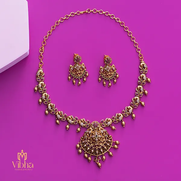 Gold_Premium_Metal_Necklace_Set_For_Women