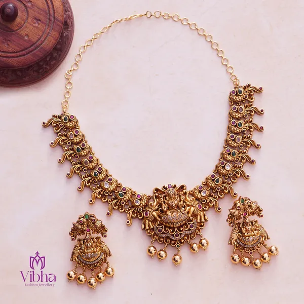Gold_Premium_Metal_Necklace_Set_For_Women
