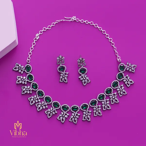 Green_Premium_Metal_Necklace_Set_For_Women