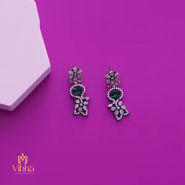 Green_Premium_Metal_Necklace_Set_For_Women