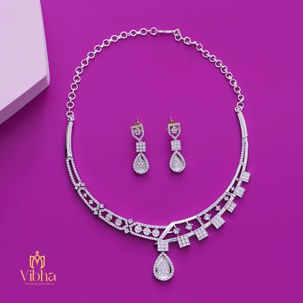 White_Premium_Metal_Necklace_Set_For_Women