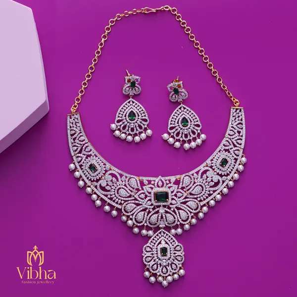Green_Premium_Metal_Necklace_Set_For_Women