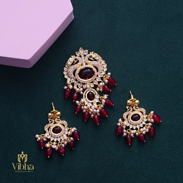 Carmine_Premium_Metal_Pendant_Set_For_Women