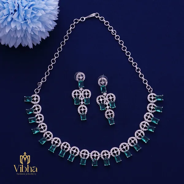 Green_Premium_Metal_Necklace_Set_For_Women