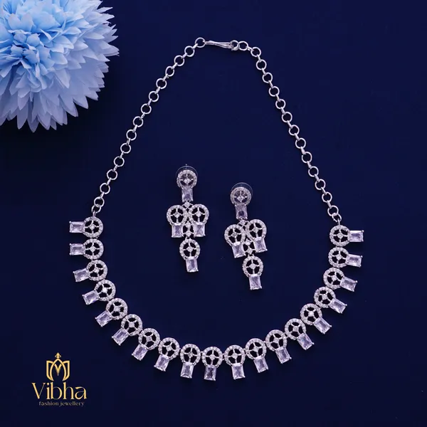 White_Premium_Metal_Necklace_Set_For_Women
