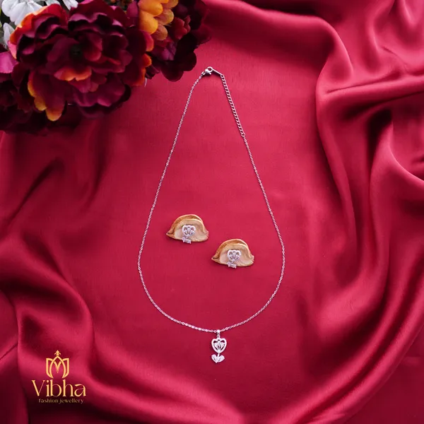 Silver_Premium_Metal_Necklace_Set_For_Women
