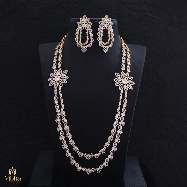 White_Premium_Metal_Necklace_Set_Set_For_Women