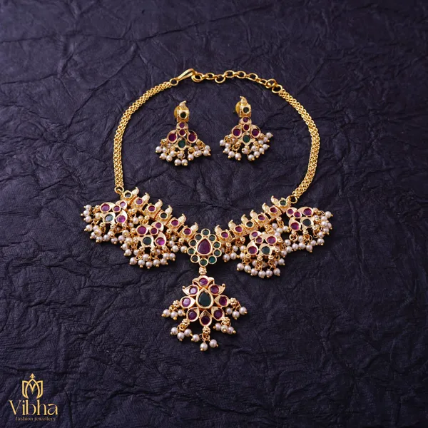 Gold_Premium_Metal_Necklace_Set_For_Women