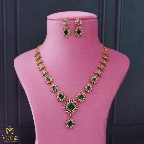 Green_Premium_Metal_Necklace_Set_For_Women