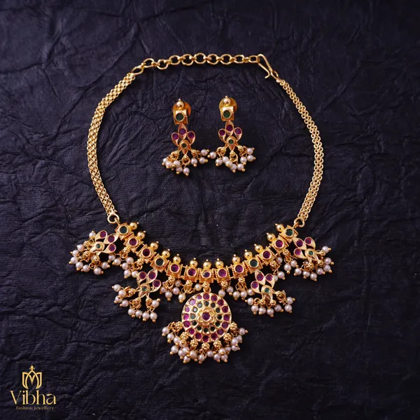 Gold_Premium_Metal_Necklace_Set_For_Women