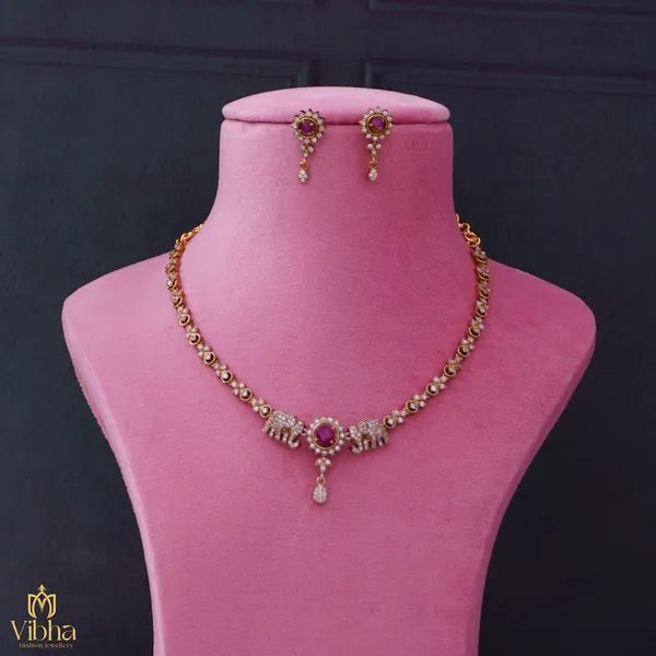 Silver_Premium_Metal_Necklace_Set_For_Women