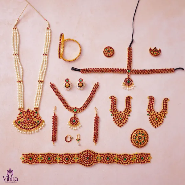 Gold_Premium_Metal_Bharatanatyam_Set_For_Women