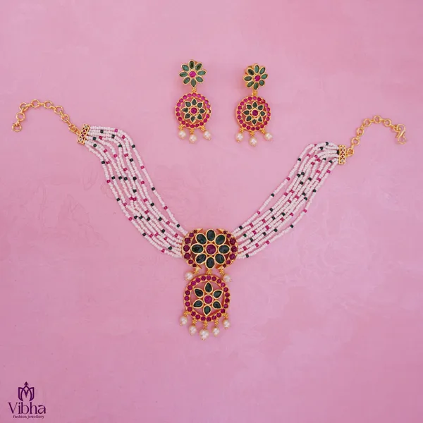 Gold_Premium_Metal_Choker_Set_For_Women