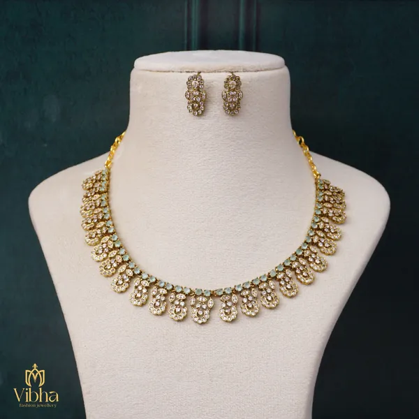 Mint_Green_Premium_Metal_Necklace_Set_For_Women