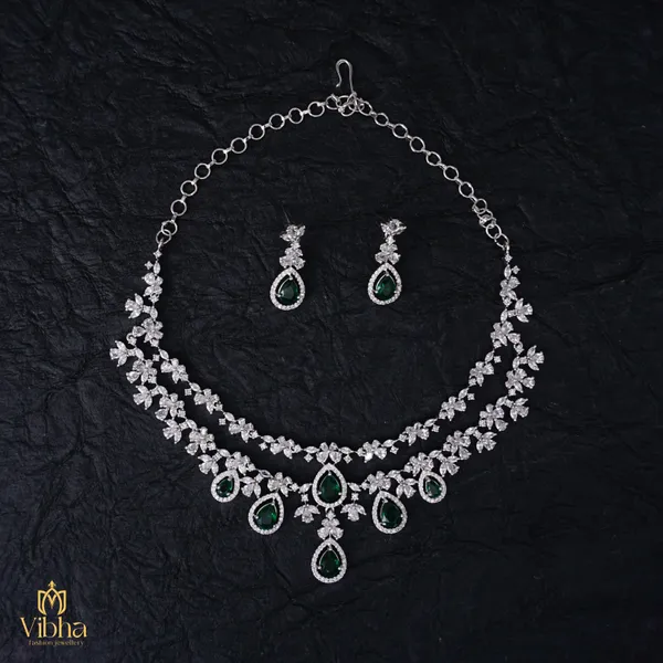 Green_Premium_Metal_Necklace_Set_For_Women
