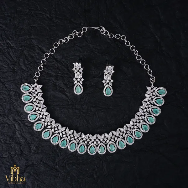 Mint_Green_Premium_Metal_Necklace_Set_For_Women