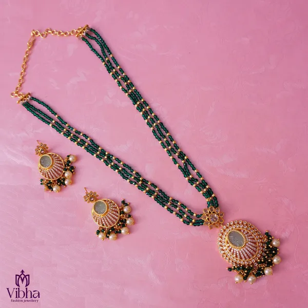 Green_Premium_Metal_Necklace_Set_For_Women
