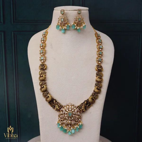Gold_Premium_Metal_Necklace_Set_Set_For_Women