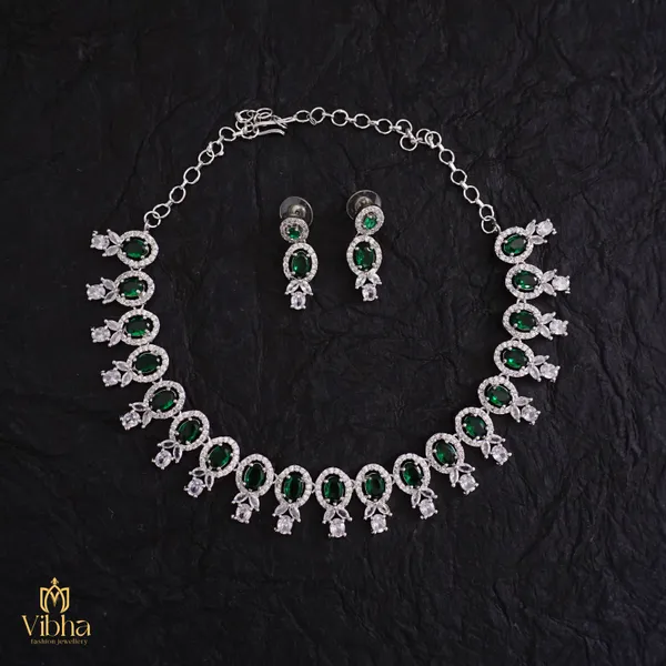 Green_Premium_Metal_Necklace_Set_For_Women