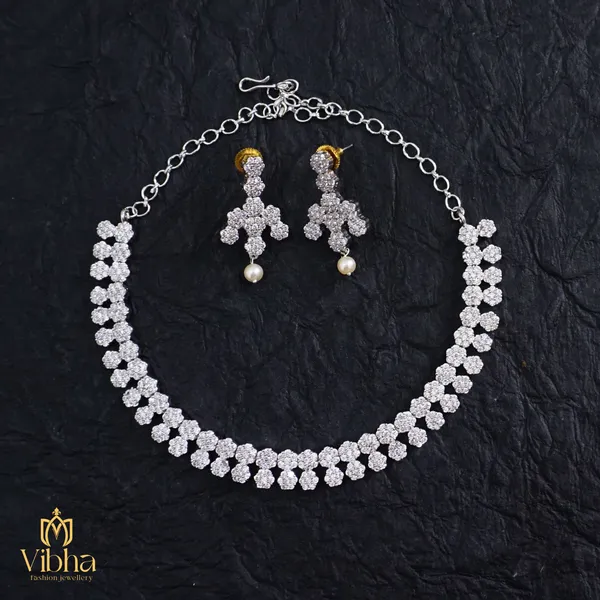 Silver_Premium_Metal_Necklace_Set_For_Women