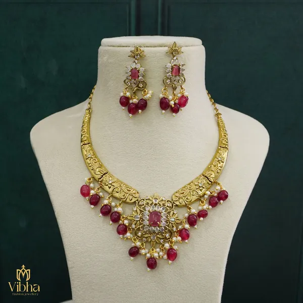 Red_Premium_Metal_Necklace_Set_For_Women