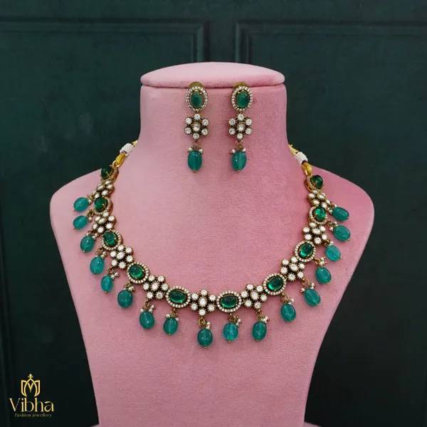 Green_Premium_Metal_Necklace_Set_For_Women