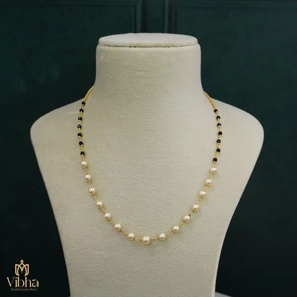 White_Premium_Metal_Necklace_Set_For_Women