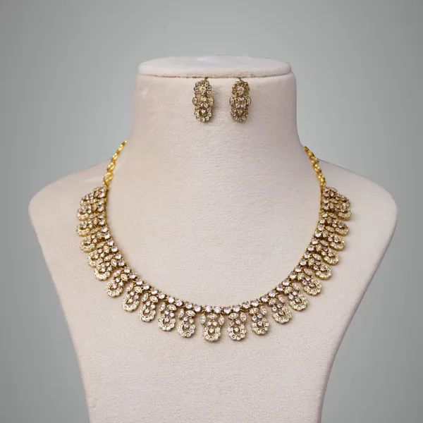 White_Premium_Metal_Necklace_Set_For_Women
