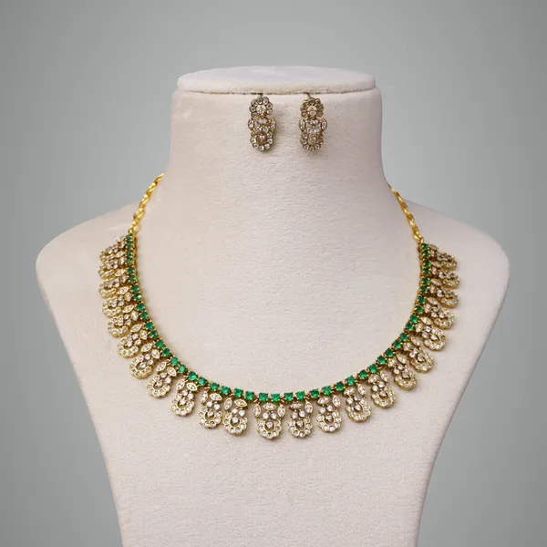 Green_Premium_Metal_Necklace_Set_For_Women