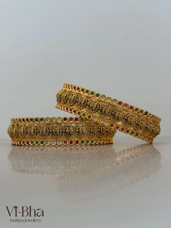 Gold_Premium_Metal_Bangles_For_Women