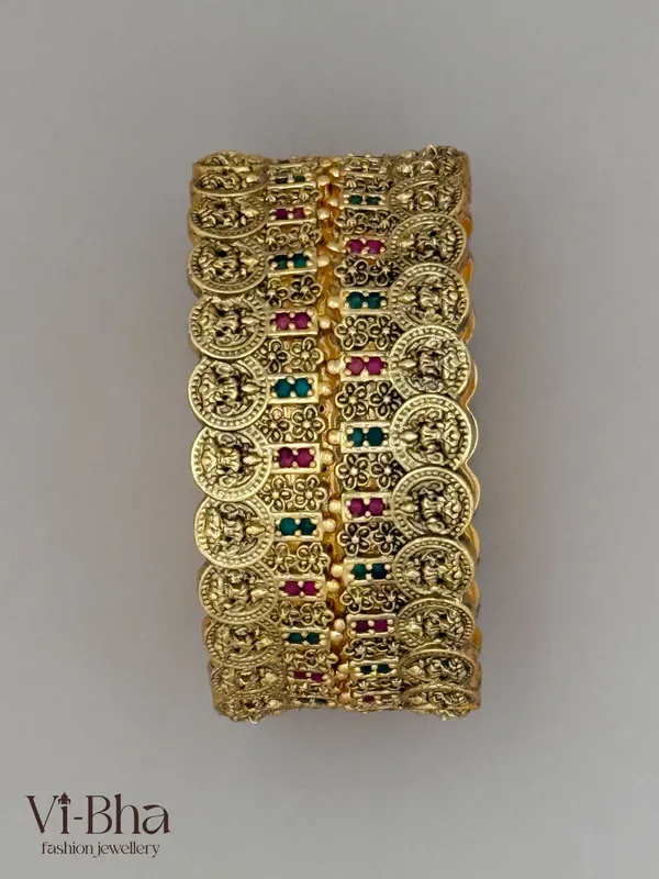 Gold_Premium_Metal_Bangles_For_Women