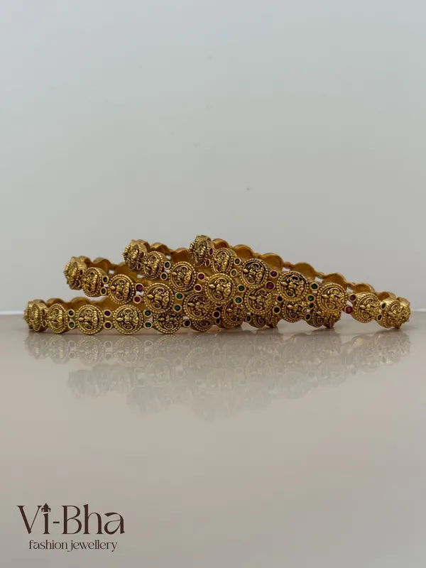 Gold_Premium_Metal_Bangles_For_Women