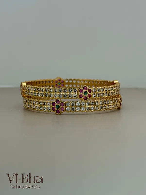 Gold_Premium_Metal_Bangles_For_Women