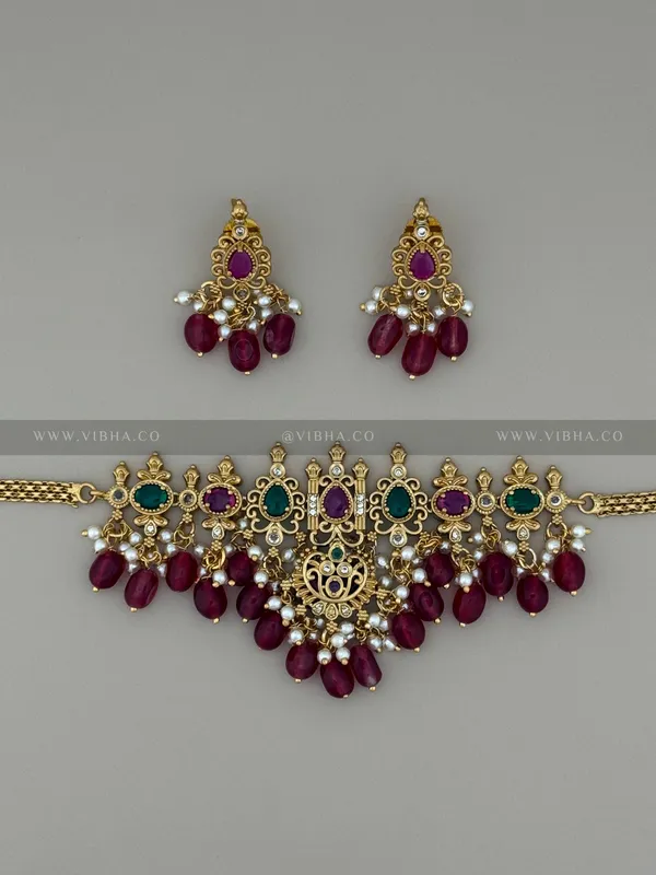 Gold_Premium_Metal_Chocker_Set_For_Women