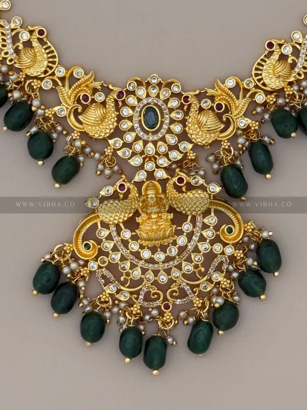 Gold_Premium_Metal_Necklace_Set_For_Women