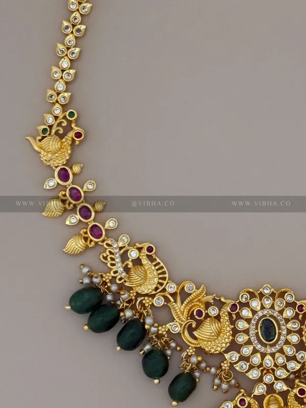 Gold_Premium_Metal_Necklace_Set_For_Women