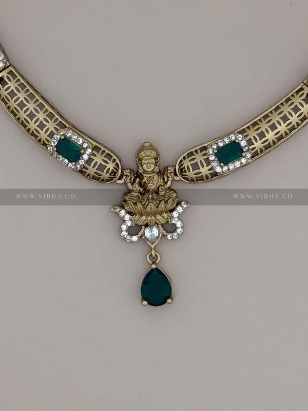 Green_Premium_Metal_Necklace_Set_For_Women