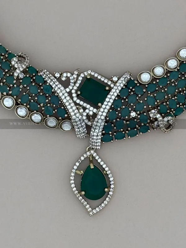 Green_Premium_Metal_Necklace_Set_For_Women