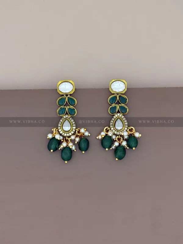 Green_Premium_Metal_Necklace_Set_For_Women