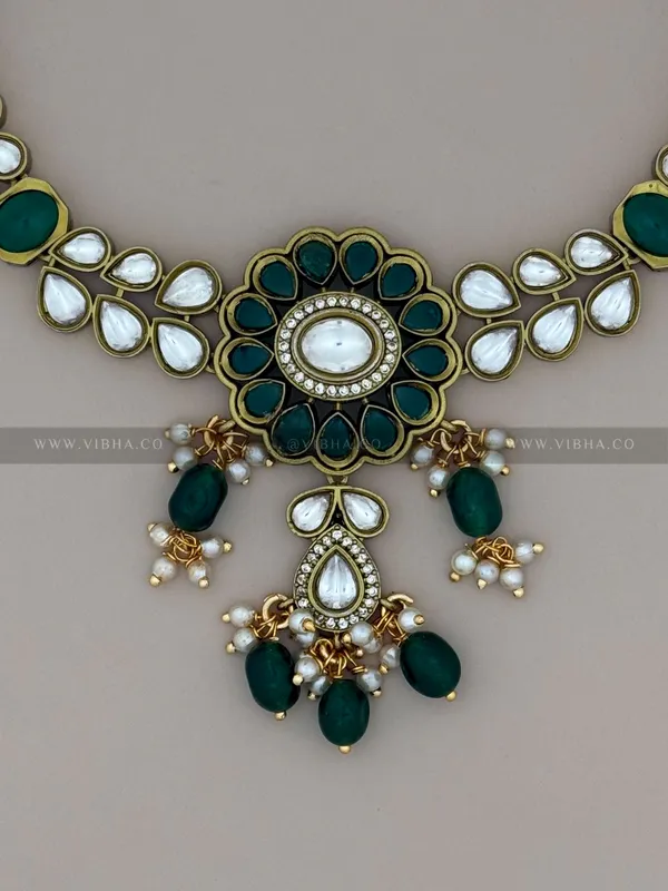 Green_Premium_Metal_Necklace_Set_For_Women
