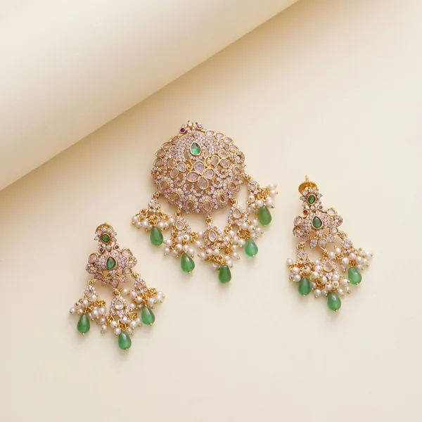 Green_Premium_Metal_Pendant_Set_For_Women