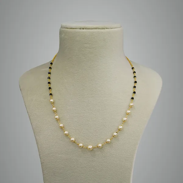 White_Premium_Metal_Necklace_Set_For_Women