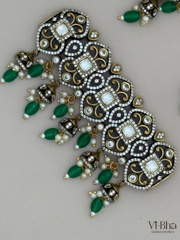 Mehandi_premium__finish_metal_chocker_set_for_women