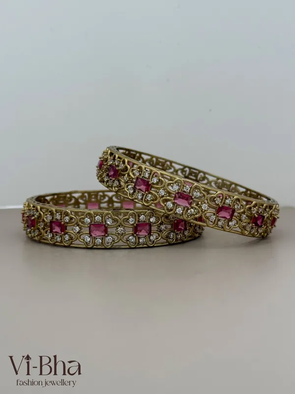 Premium_Metal_Bangles_For_Women
