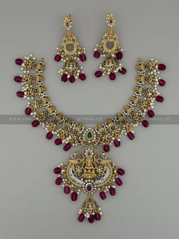 Premium_Metal_Necklace_Set_For_Women