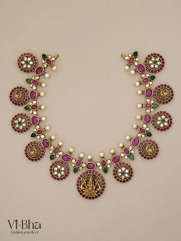 Premium_Metal_Necklace_Set_For_Women