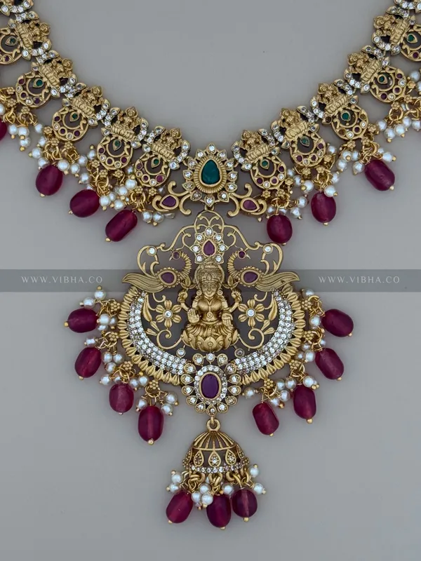 Premium_Metal_Necklace_Set_For_Women