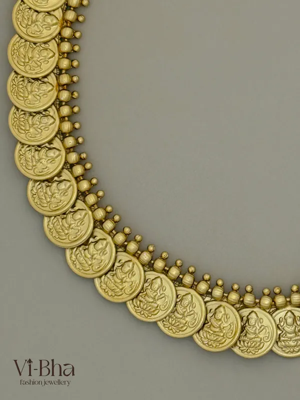 Premium_metal_necklace_set_for_women